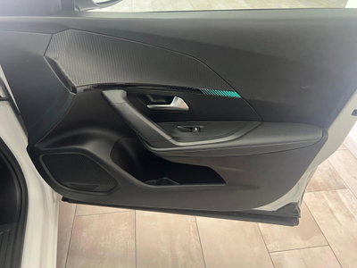 Peugeot 2008 BlueHDi 130 S&S EAT8 GT Pack (12)