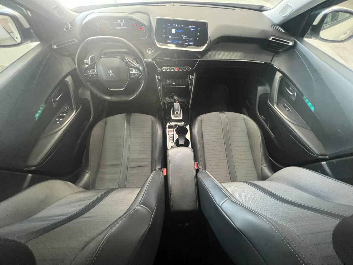 Peugeot 2008 BlueHDi 130 S&S EAT8 GT Pack (15)