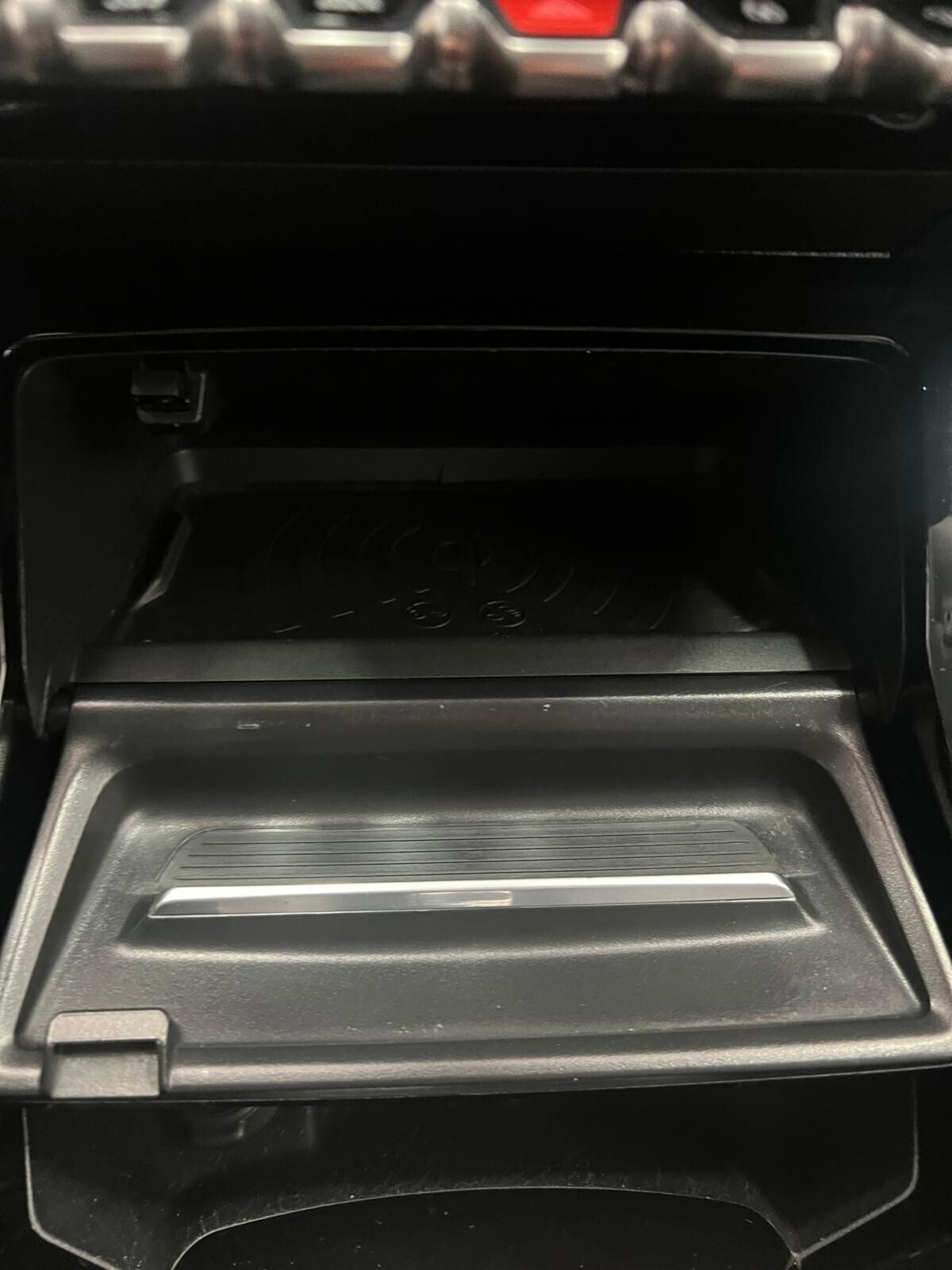 Peugeot 2008 BlueHDi 130 S&S EAT8 GT Pack (18)