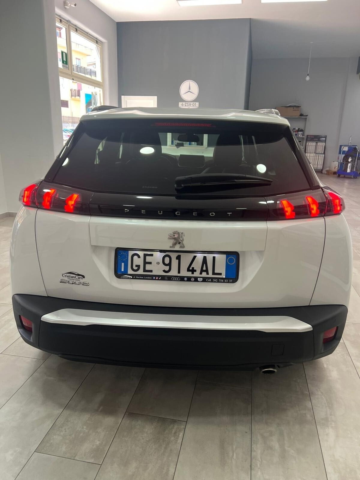 Peugeot 2008 BlueHDi 130 S&S EAT8 GT Pack (7)