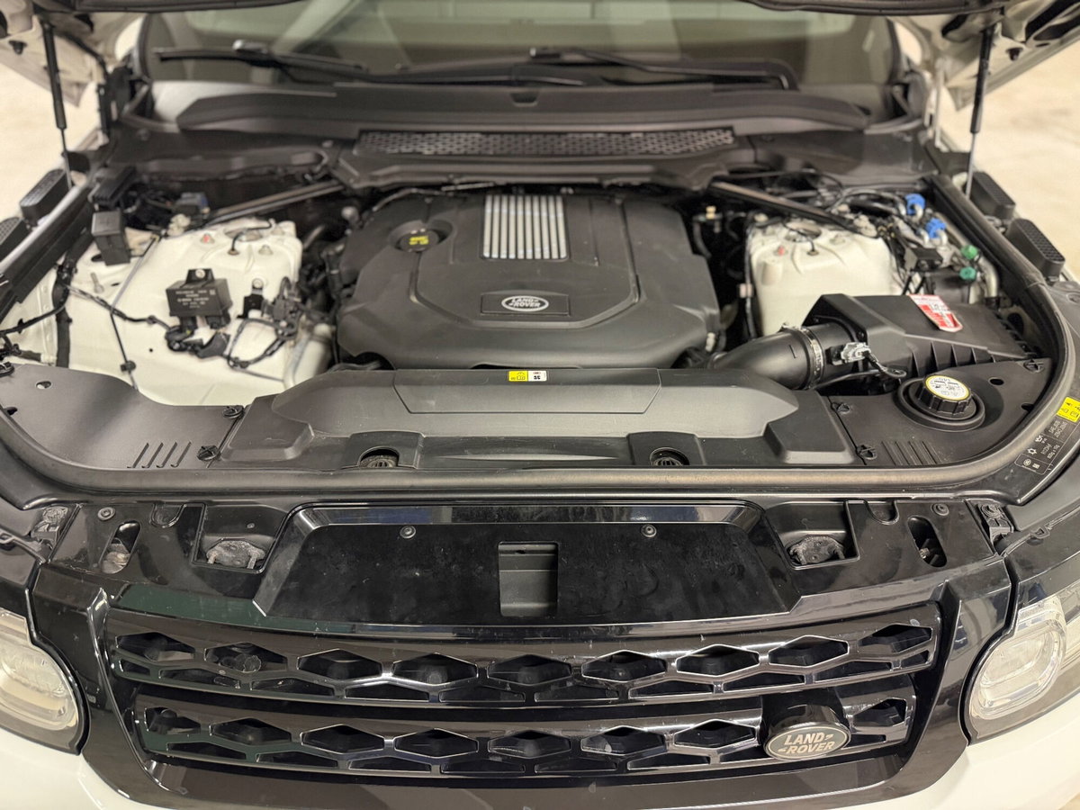 Land Rover Range Rover Sport 3.0 TDV6 HSE Dynamic (10)