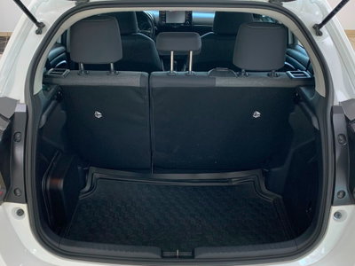 Toyota Yaris 1.5 Hybrid 5 porte Energy (17)