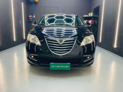 Lancia Ypsilon 1.2 69 CV 5 porte Platinum (2)