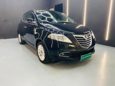 Lancia Ypsilon 1.2 69 CV 5 porte Platinum (3)