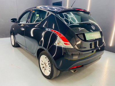 Lancia Ypsilon 1.2 69 CV 5 porte Platinum (4)