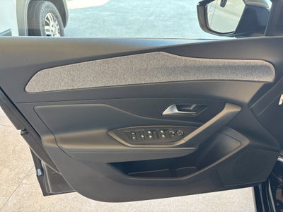 Peugeot 308 BlueHDi 130 S&S EAT8 Allure Pack (11)