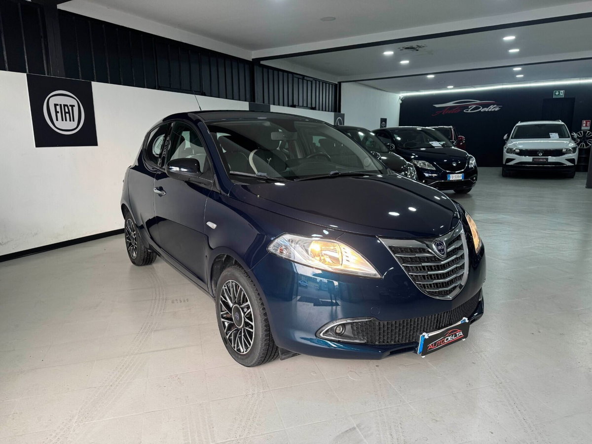Lancia Ypsilon 1.2 69 CV 5 porte Elle (2)