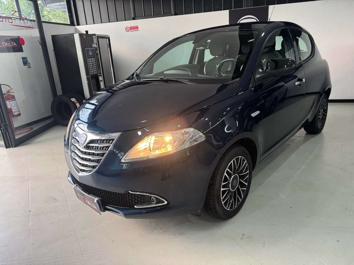 Lancia Ypsilon 1.2 69 CV 5 porte Elle (3)
