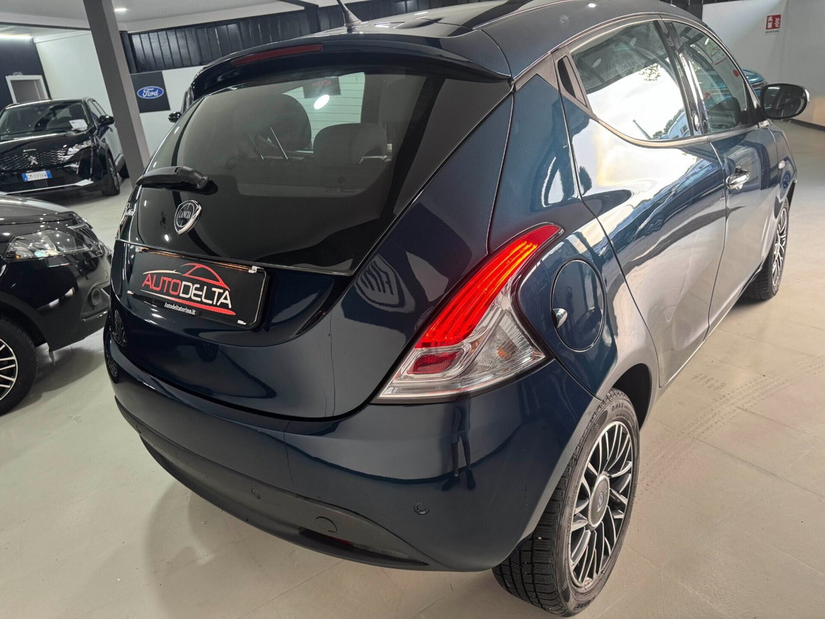 Lancia Ypsilon 1.2 69 CV 5 porte Elle (6)