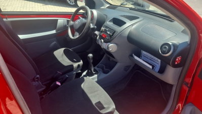 Toyota Aygo 1.0 12V VVT-i 3 porte Now (6)
