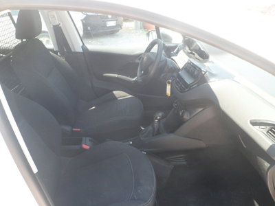 Peugeot 208 75 5 porte Van (11)
