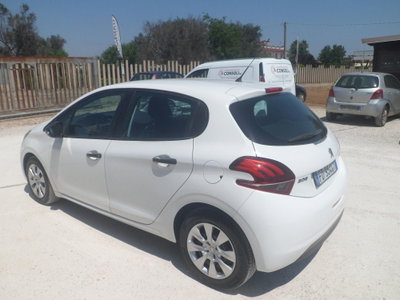 Peugeot 208 75 5 porte Van (6)