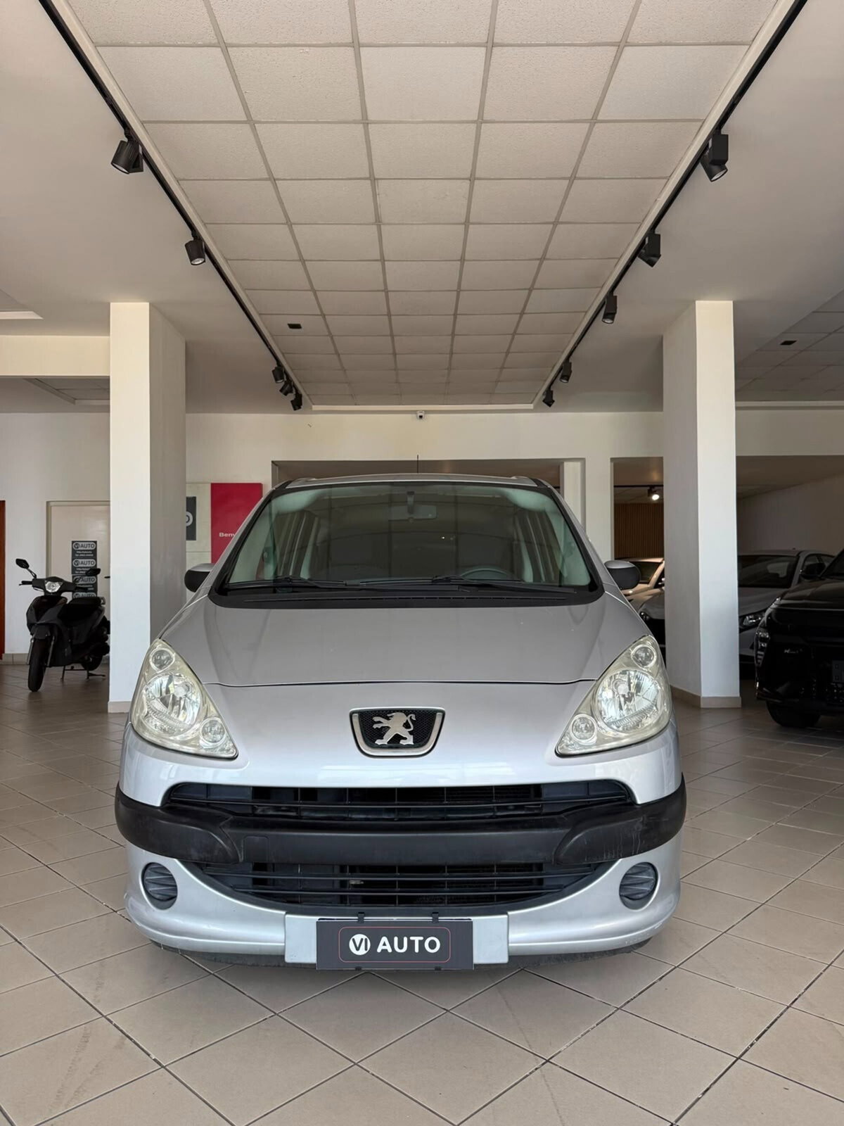 Peugeot 1007 1.4 Happy