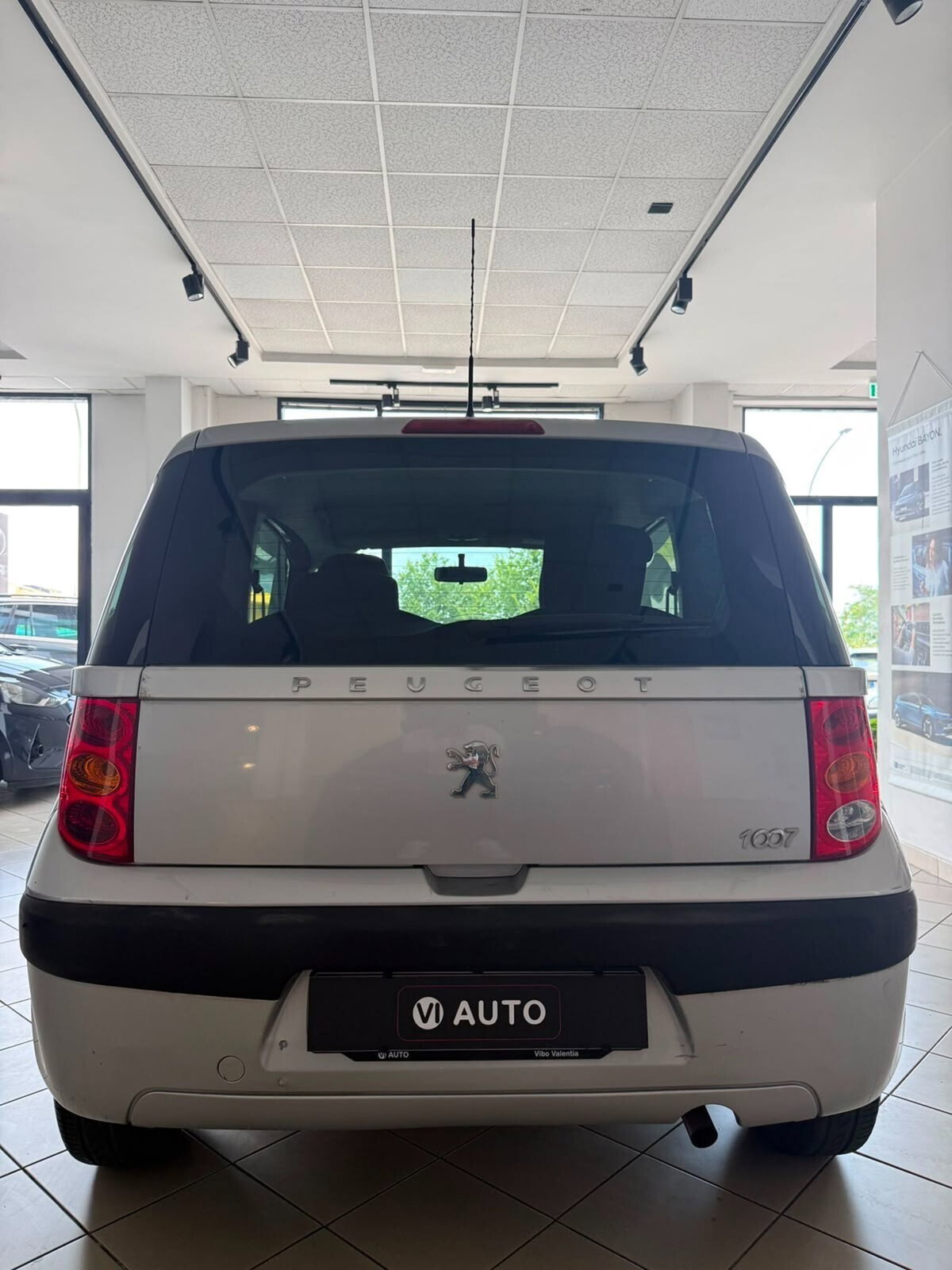 Peugeot 1007 1.4 Happy (4)