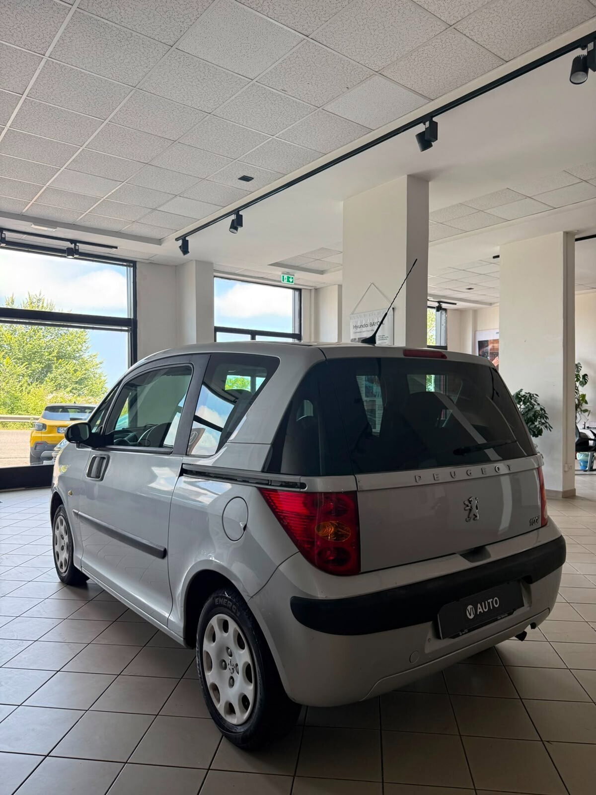 Peugeot 1007 1.4 Happy (5)
