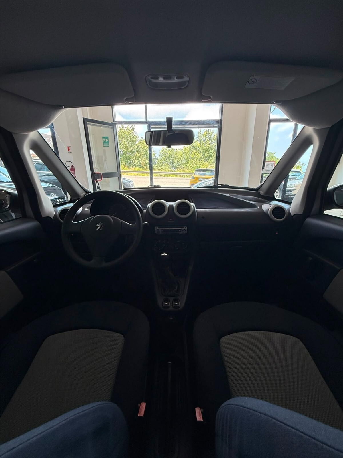 Peugeot 1007 1.4 Happy (8)