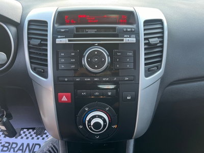 Kia Venga 1.4 CVVT EX ISG (12)