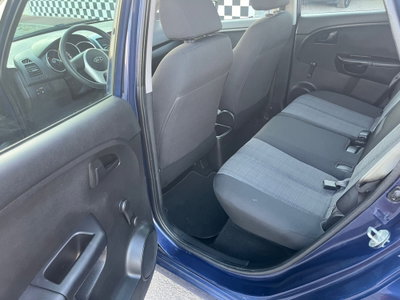 Kia Venga 1.4 CVVT EX ISG (14)