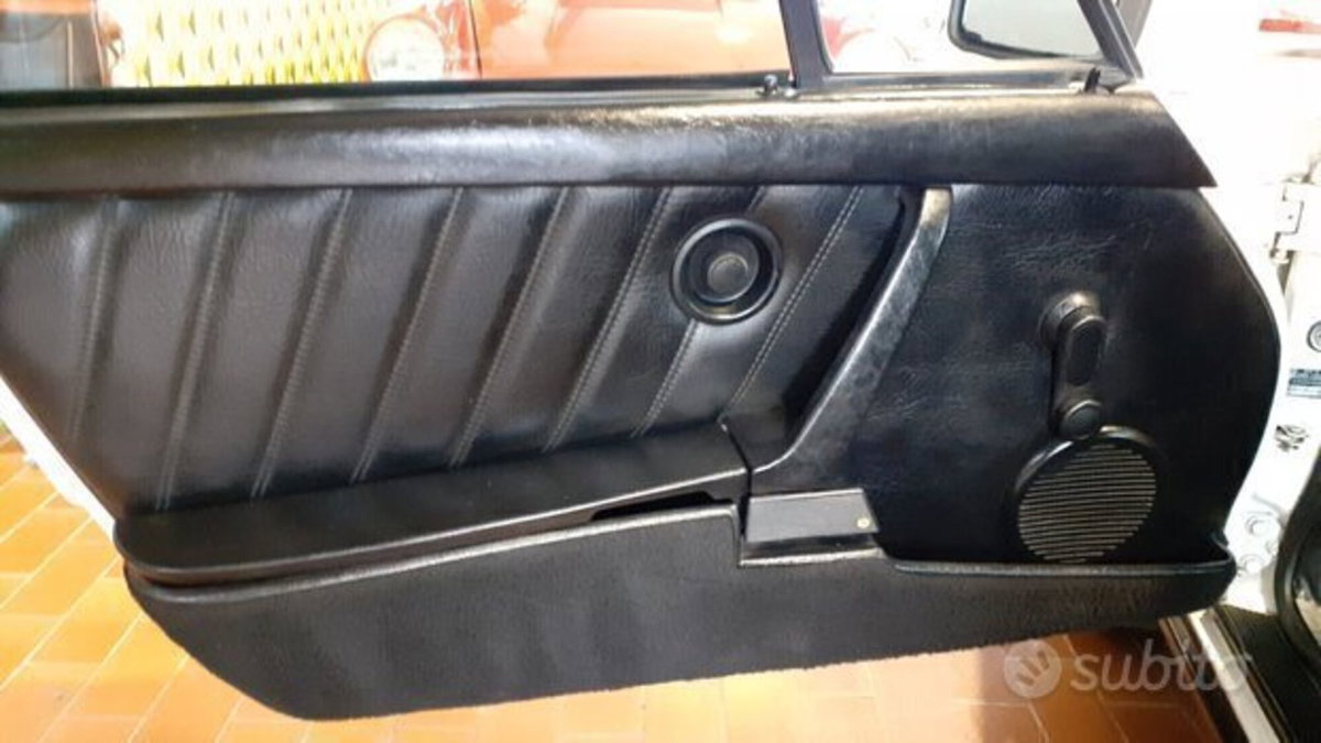 Porsche 911 Cabrio SC 3.0 Targa (11)