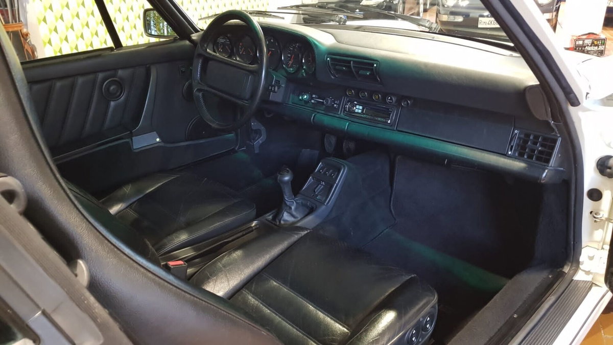 Porsche 911 Cabrio Carrera 4 (10)