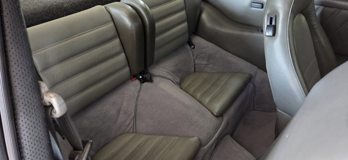 Porsche 911 Coupé Carrera 3.2 (12)