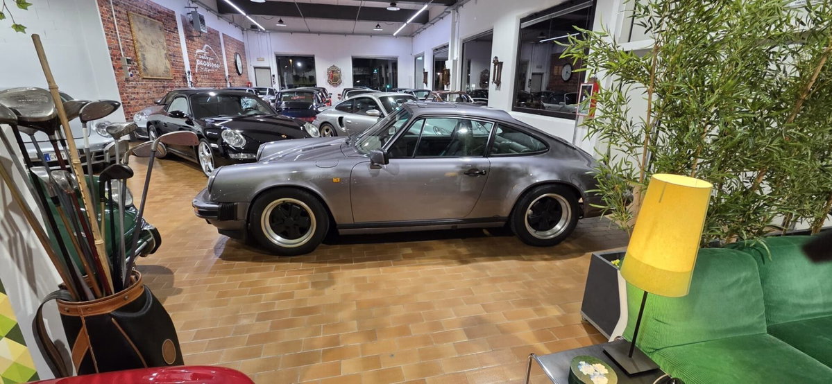 Porsche 911 Coupé Carrera 3.2 (2)