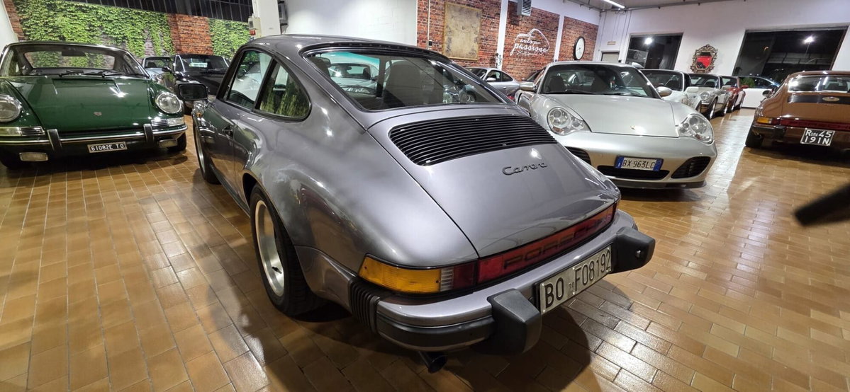 Porsche 911 Coupé Carrera 3.2 (5)