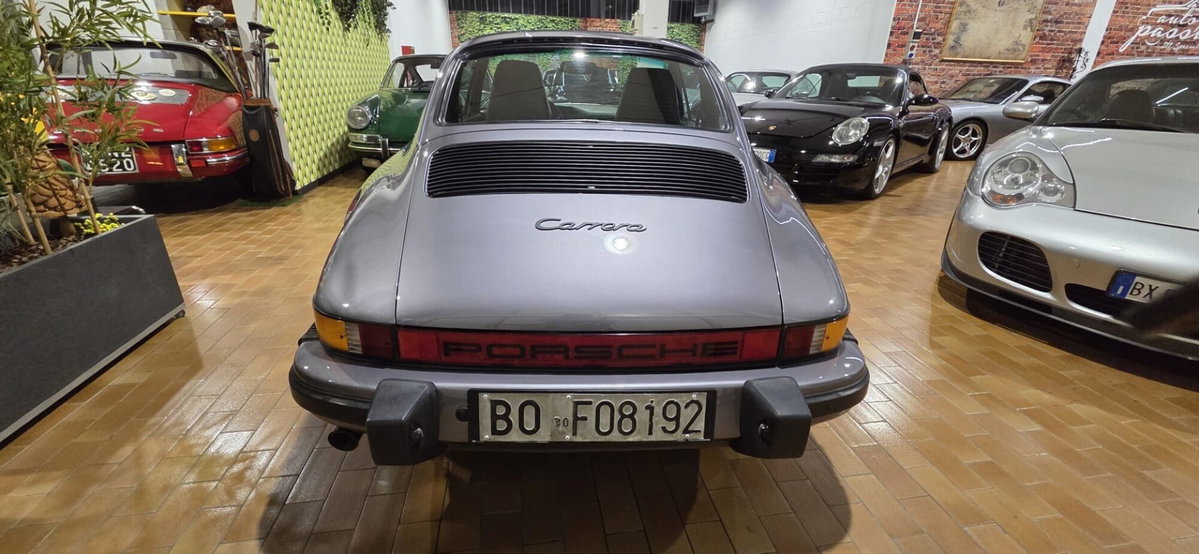 Porsche 911 Coupé Carrera 3.2 (6)