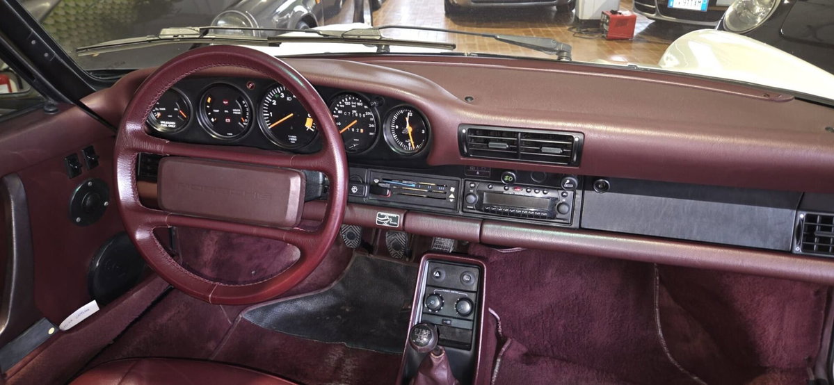 Porsche 911 Cabrio Carrera 3.2 (9)