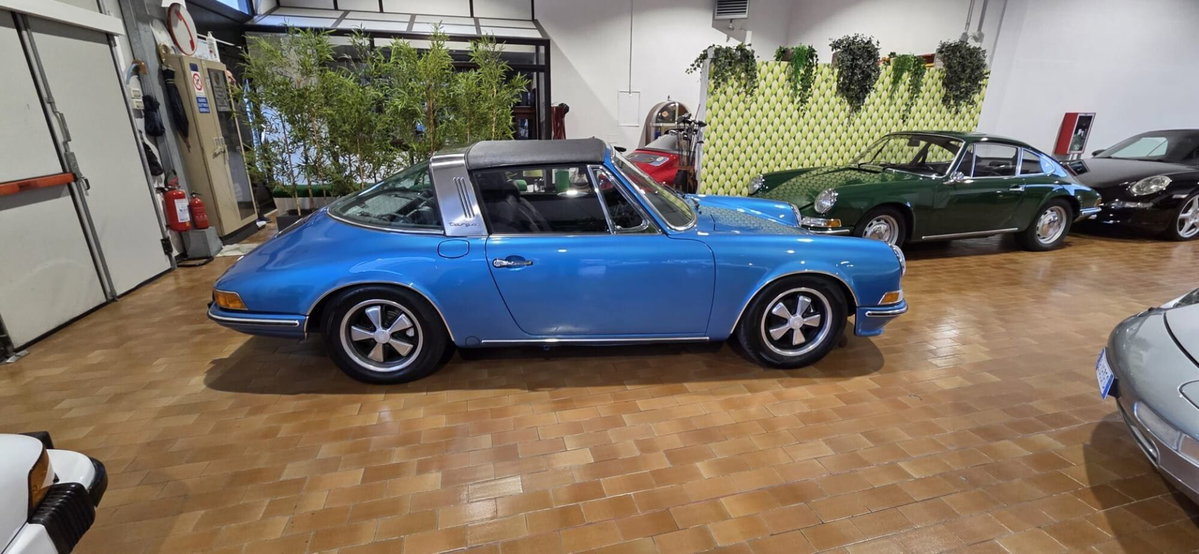 Porsche 911 Cabrio Targa 3.0 4 50Y Porsche Design (2)