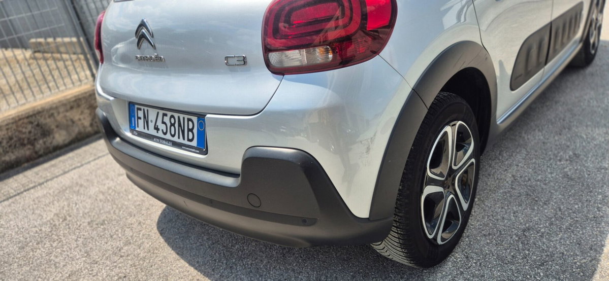 Citroen C3 PureTech 82 GPL Shine (13)