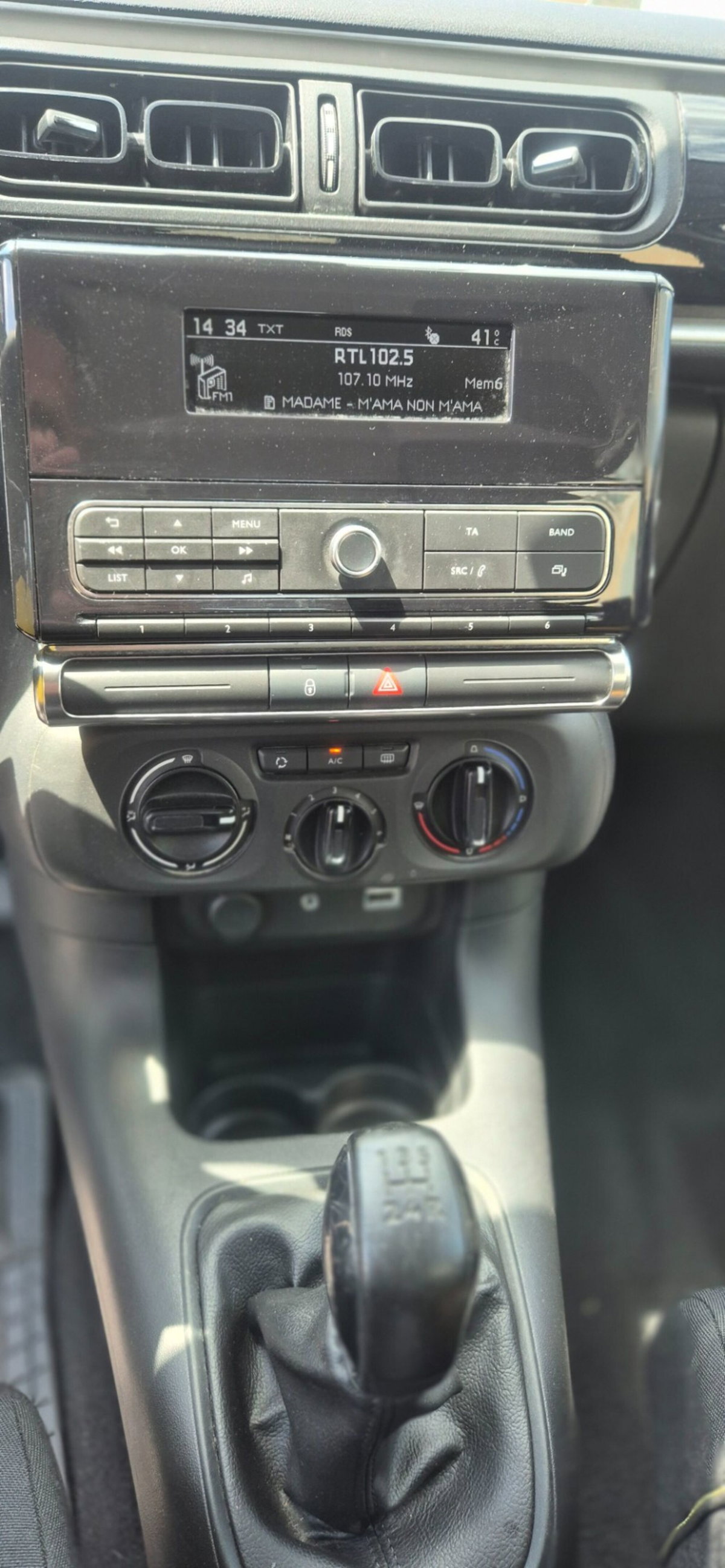 Citroen C3 PureTech 82 GPL Shine (9)