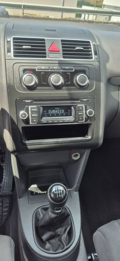Volkswagen Touran 1.4 TSI Comfortline EcoFuel (9)