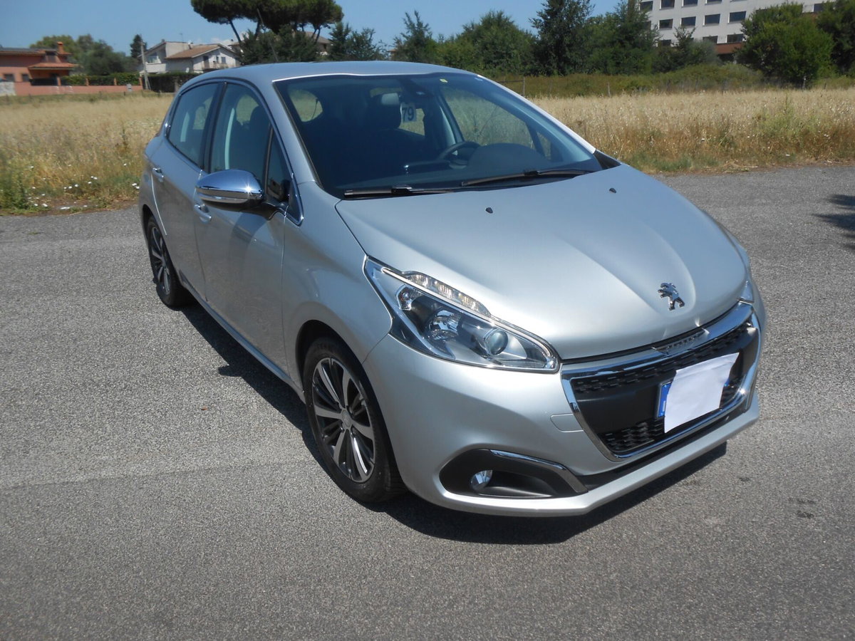 Peugeot 208 82 5 porte Allure (2)