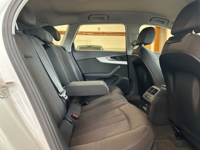 Audi A4 Avant 30 TDI Business (10)