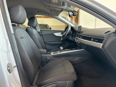 Audi A4 Avant 30 TDI Business (11)