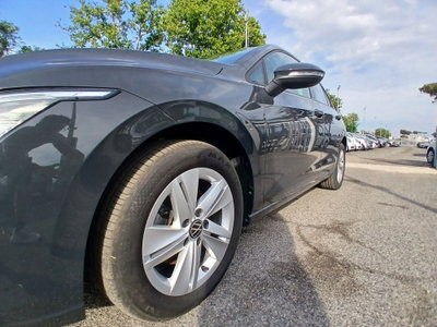 Volkswagen Golf 2.0 TDI DSG SCR Life (11)