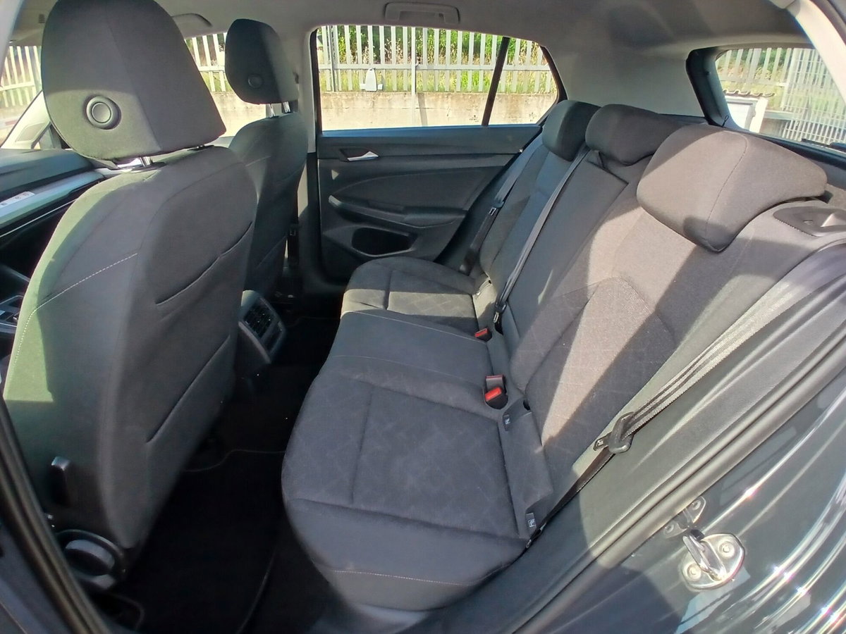 Volkswagen Golf 2.0 TDI DSG SCR Life (17)