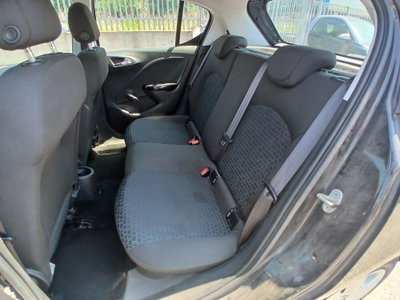 Opel Corsa 1.4 90CV 5 porte Black Edition (16)