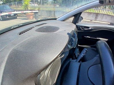 Opel Corsa 1.4 90CV 5 porte Black Edition (18)