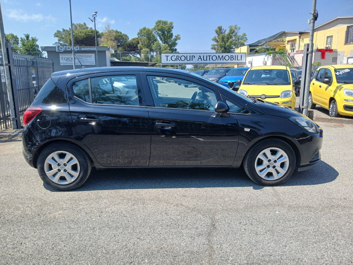 Opel Corsa 1.4 90CV 5 porte Black Edition (4)