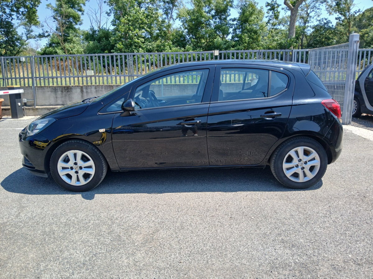 Opel Corsa 1.4 90CV 5 porte Black Edition (8)