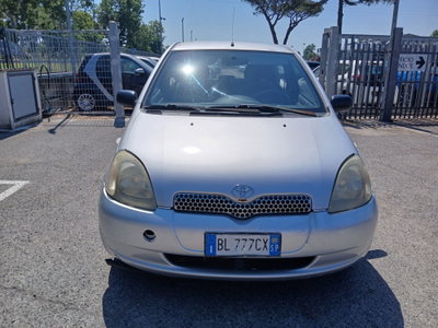 Toyota Yaris 16V cat 3 porte Sol (2)
