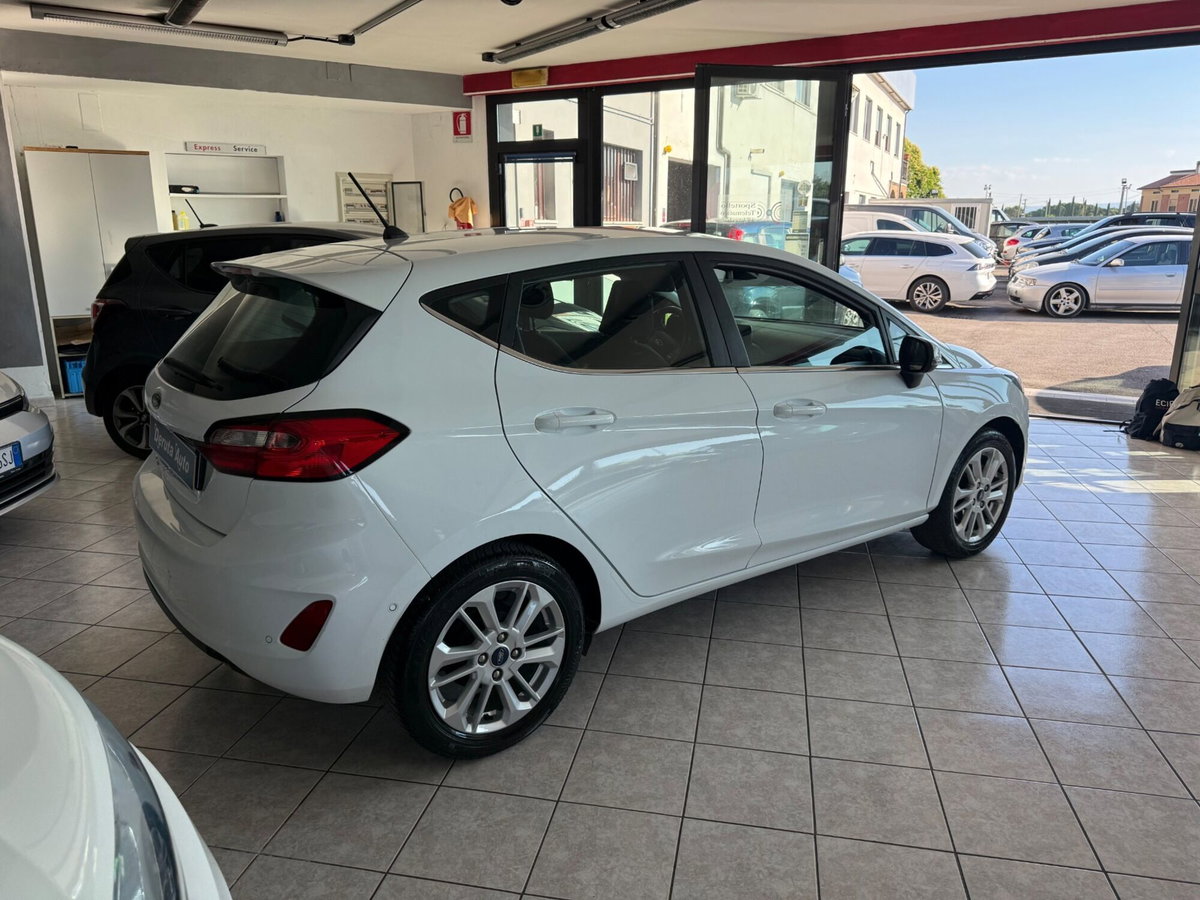 Ford Fiesta 1.1 75 CV 5 porte Titanium (5)