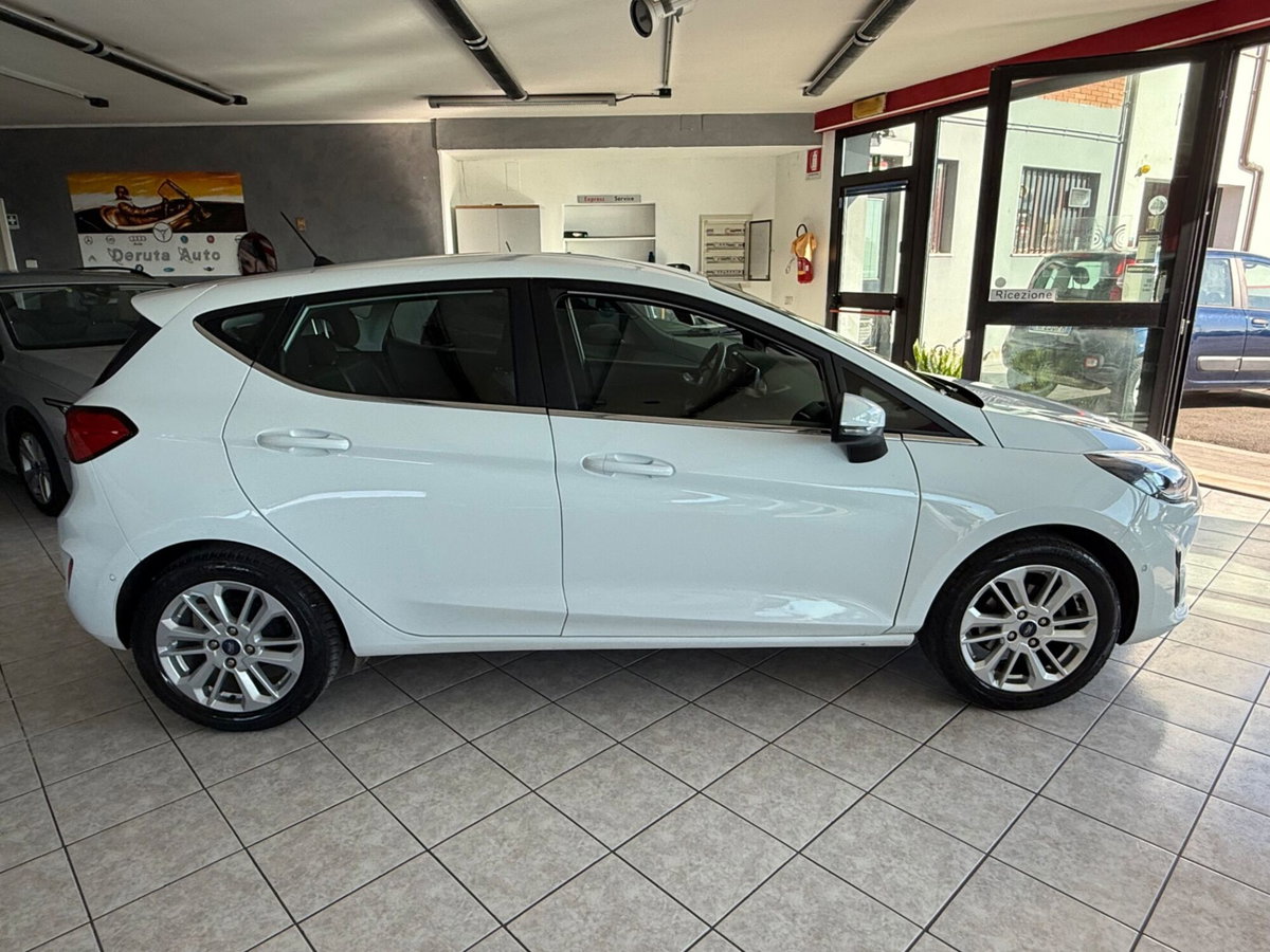 Ford Fiesta 1.1 75 CV 5 porte Titanium (6)