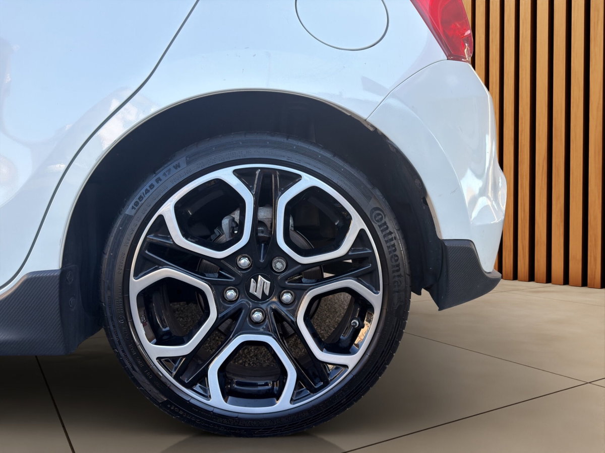 Suzuki Swift 1.4h Sport 2wd (9)