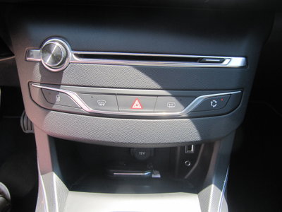 Peugeot 308 BlueHDi 120 S&S Allure (12)