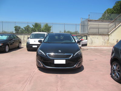 Peugeot 308 BlueHDi 120 S&S Allure (3)
