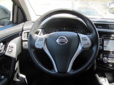 Nissan Qashqai 1.6 dCi 2WD Tekna (6)