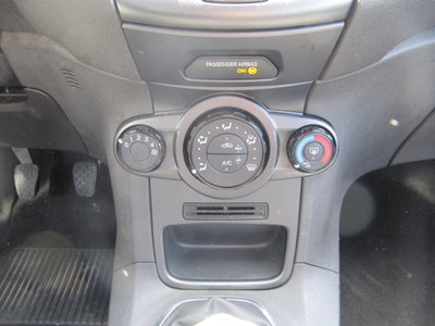 Ford Fiesta Plus 1.5 TDCi 75CV 5 porte (8)